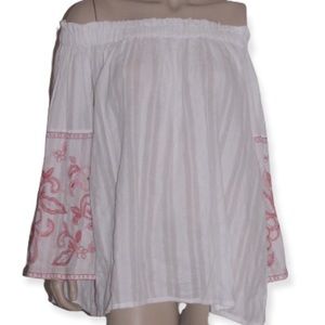 SAKS FIFTH AVENUE bell sleeve embroidered detail